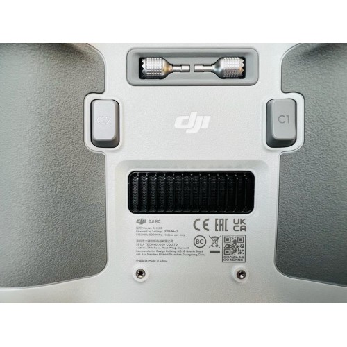 Квадрокоптер DJI Mavic 3 Pro в Волжском с пультом DJI RC